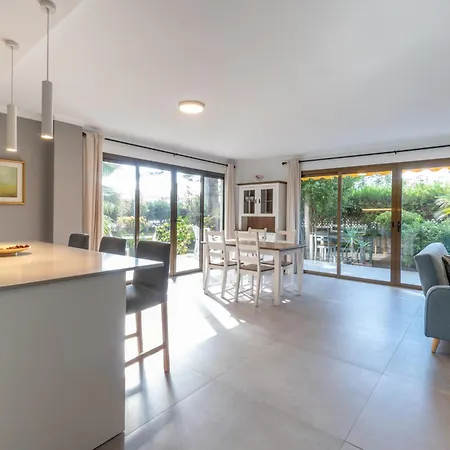 Ponent A * 칼라 라트자다