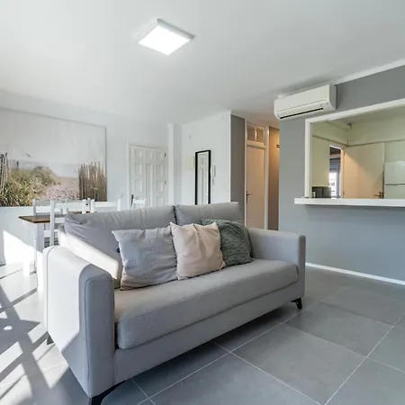 Ponent A * 칼라 라트자다