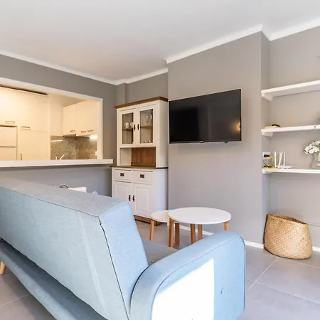 Ponent A 칼라 라트자다