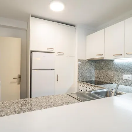 Ponent A 칼라 라트자다