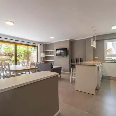 Ponent A 칼라 라트자다