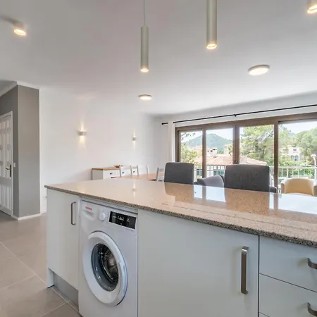 Ponent A カラ・ラトハダ